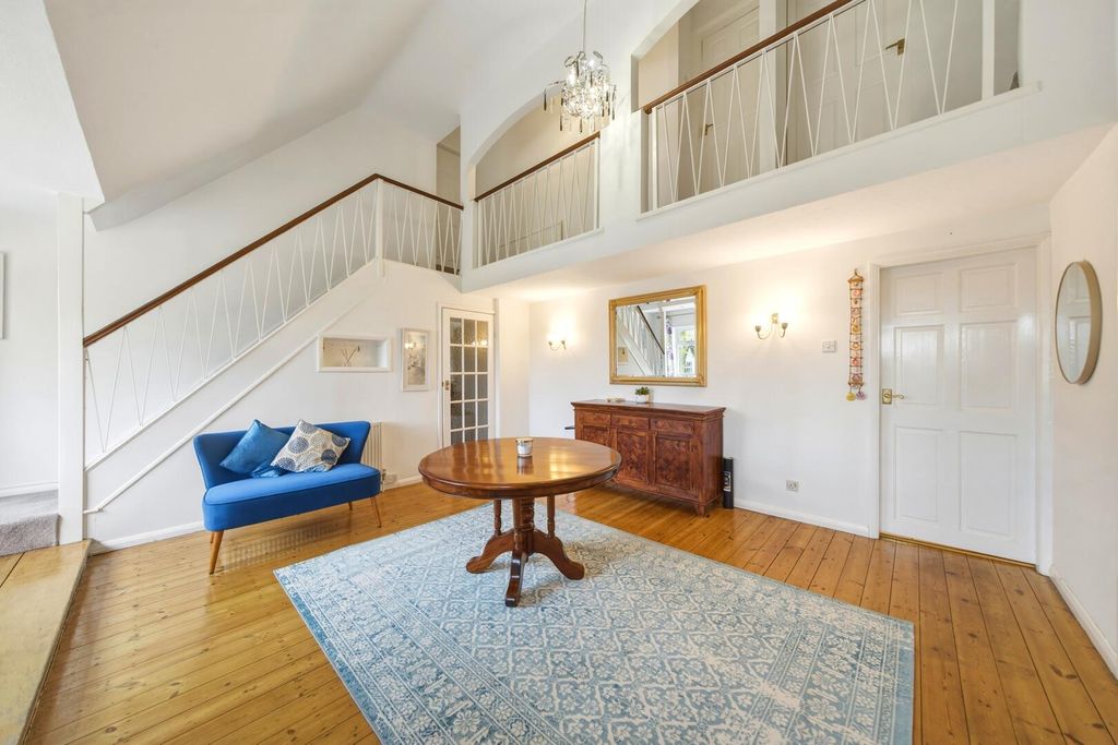 Property photo 3 of 24 Hallway