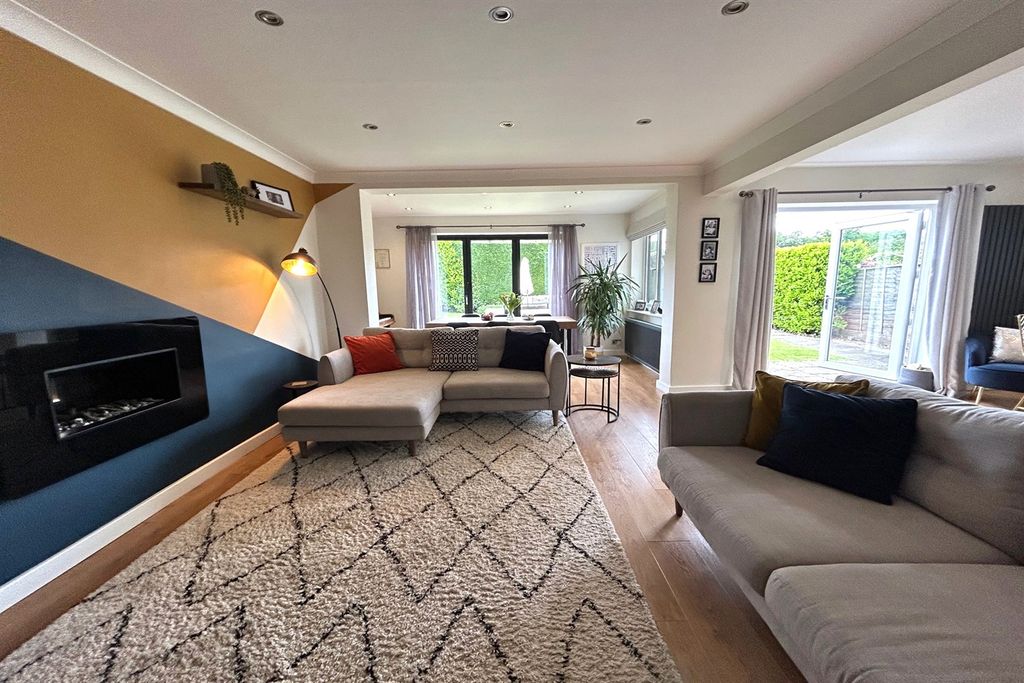 Property photo 2 of 26 Living Room