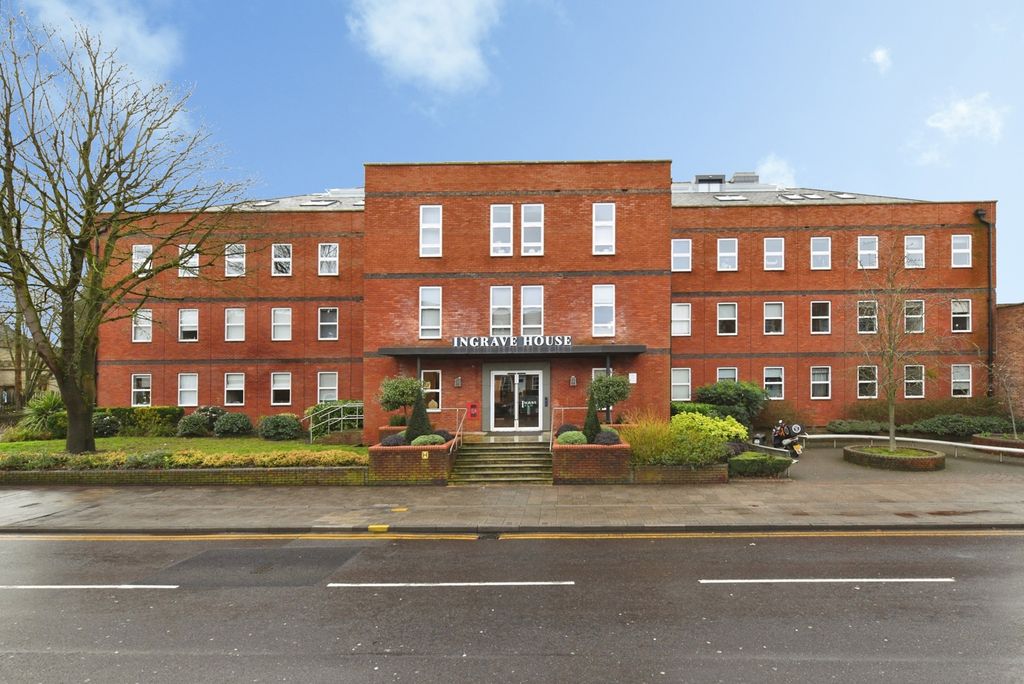 Property photo 1 of 17 External