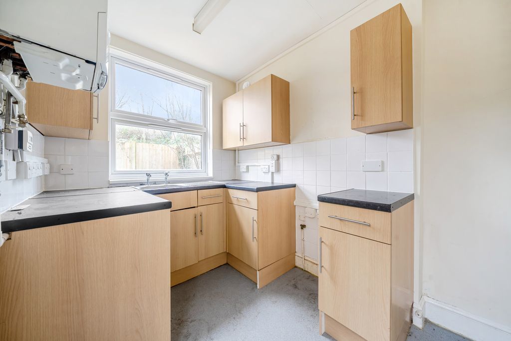Property photo 3 of 15 Kitchen