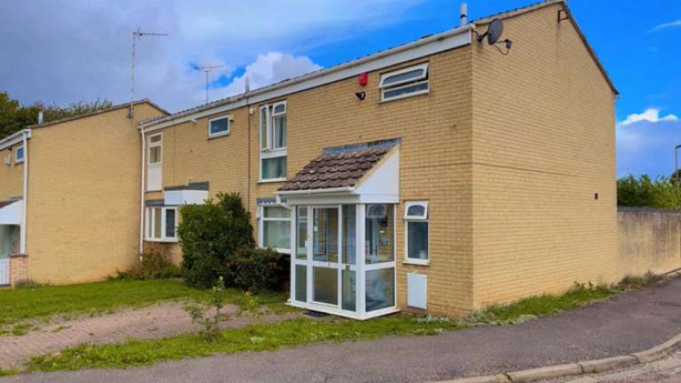 Property photo 1 of 8