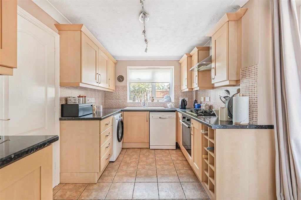 Property photo 3 of 22 11_61756-1.Jpg