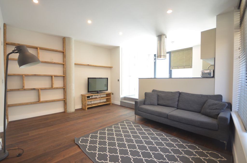 Property photo 1 of 5