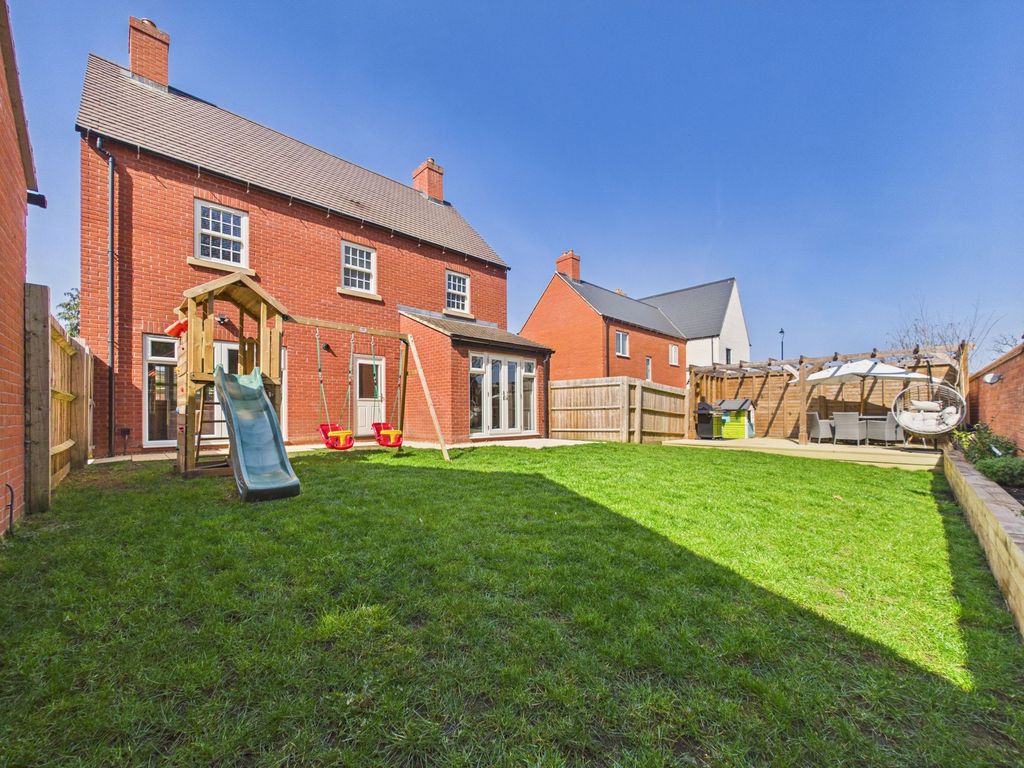 Property photo 2 of 37