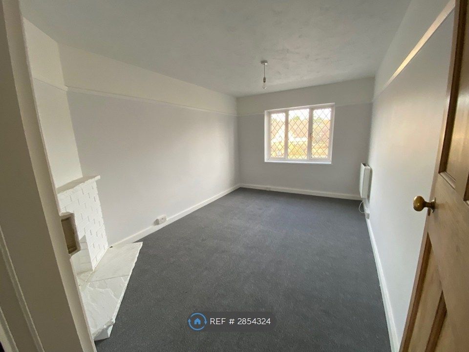 Property photo 1 of 4 Bedroom 1