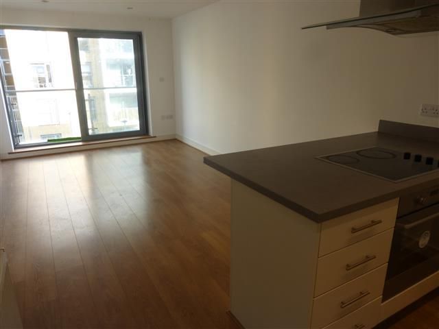 Property photo 3 of 9 Kitchen