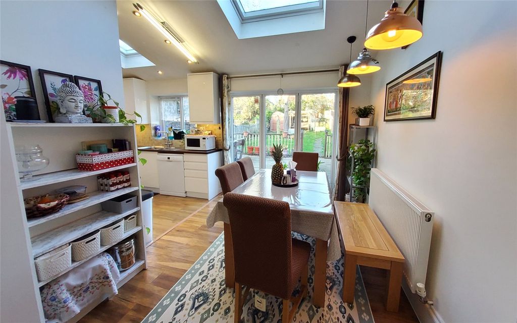 Property photo 3 of 15 Picture No. 04