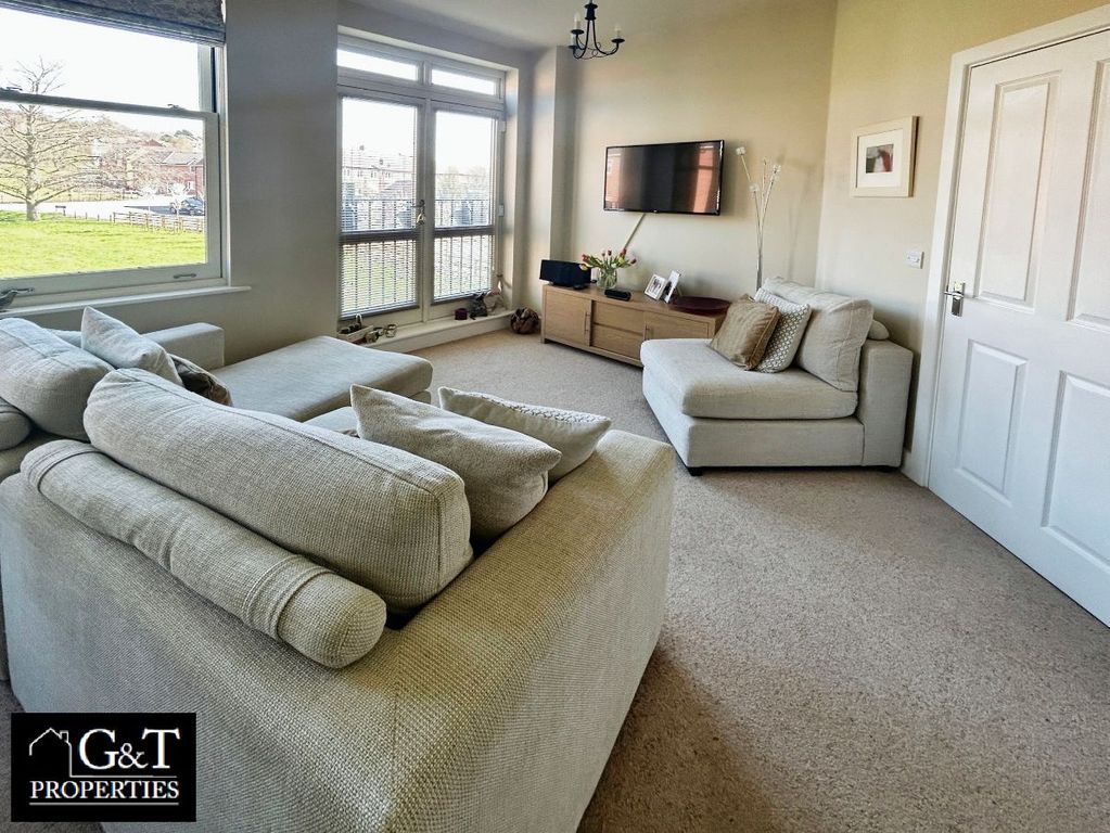 Property photo 3 of 14