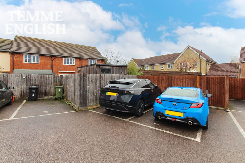 Property photo 2 of 11