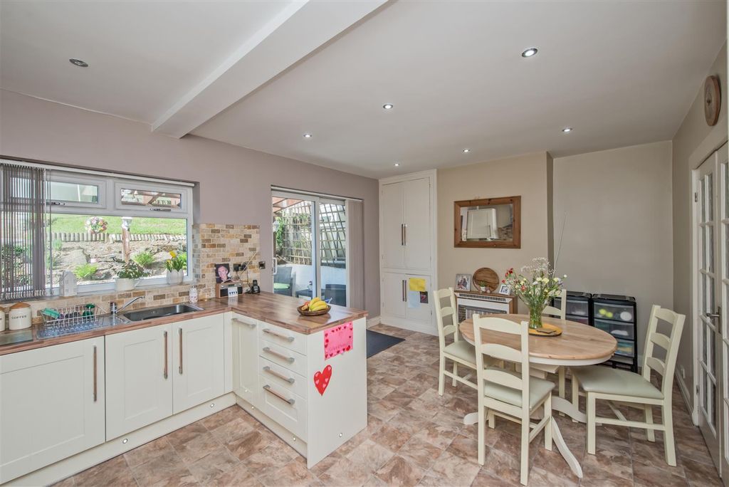 Property photo 3 of 24 Fitted Dining Kitchen: