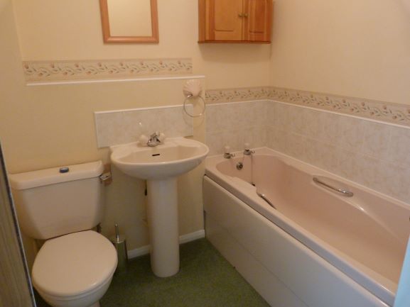 Property photo 2 of 8