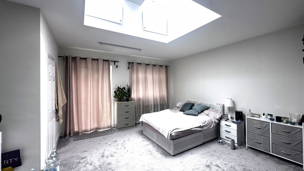 Additional image 5 of 5 bed end terrace house for saleWhitton Avenue East, Greenford UB6