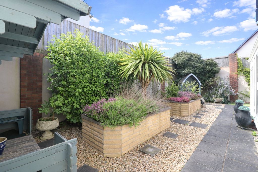 Property photo 3 of 22 3 - Picture No. 18
