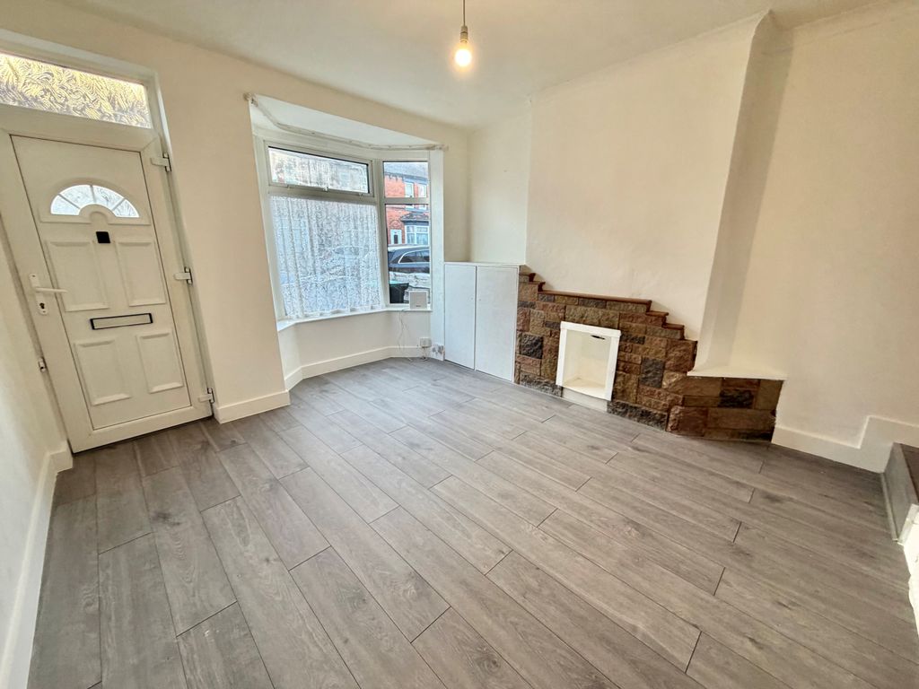 Property photo 2 of 18 Image