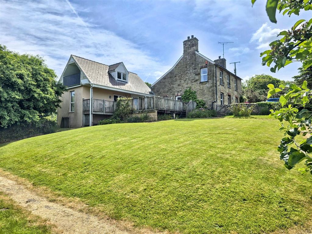 Property photo 1 of 45 House And Gardens