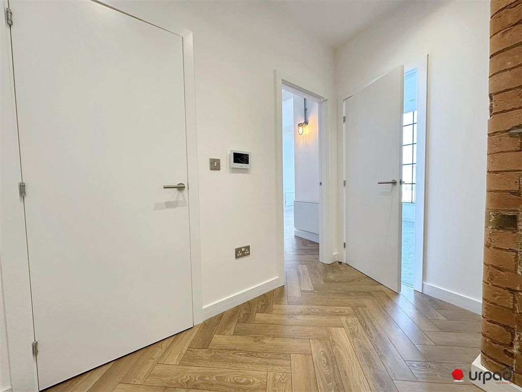 Property photo 2 of 10 Img_7634 1.Jpg