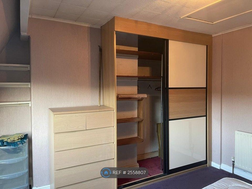 Property photo 2 of 7 Attached Wardrobe