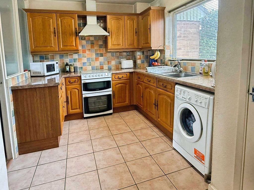 Property photo 3 of 23