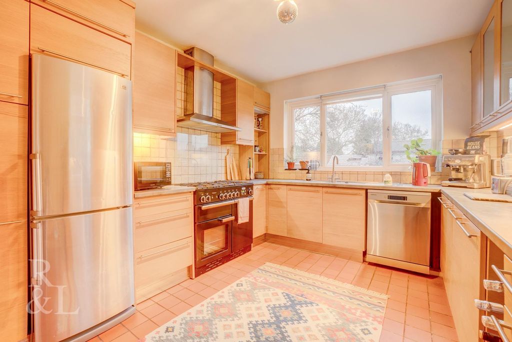 Property photo 3 of 23 Batched  (1).Jpg