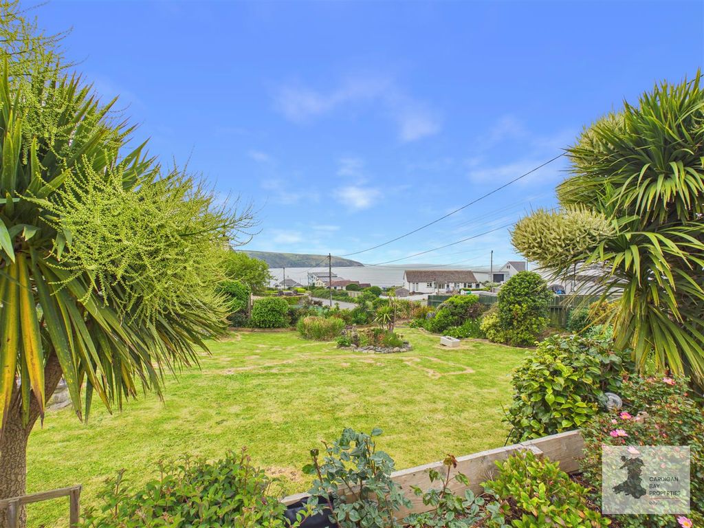 Property photo 3 of 39 Garden And Sea Views