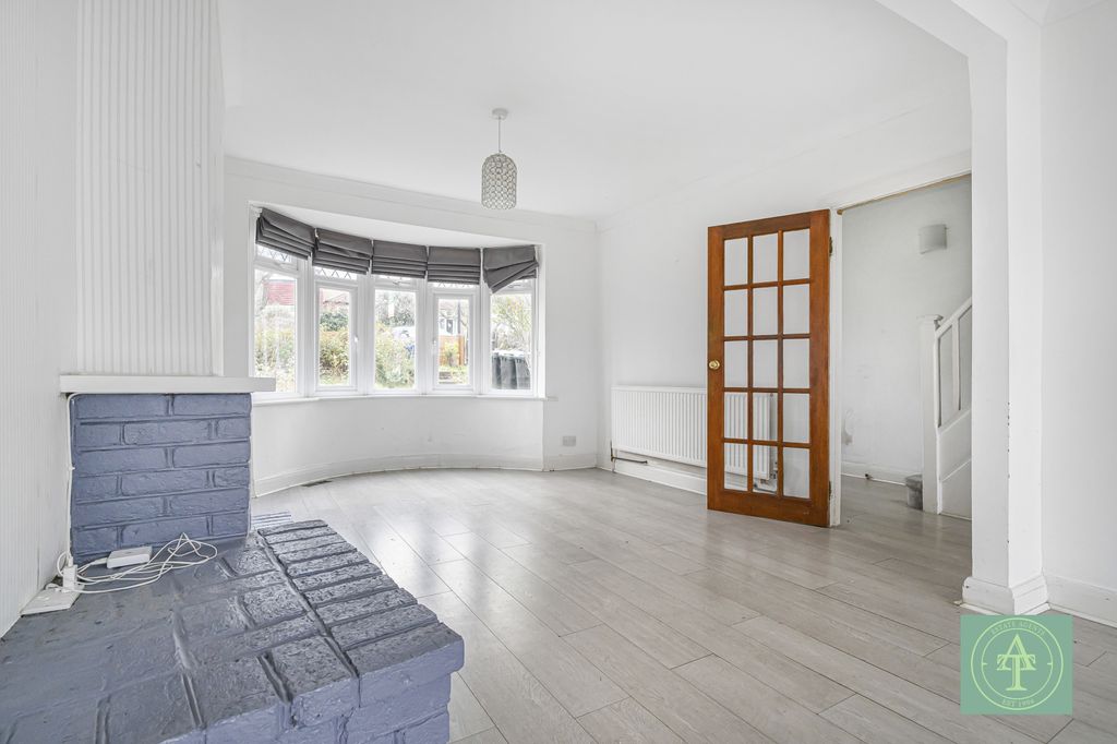 Property photo 3 of 22 Gallery