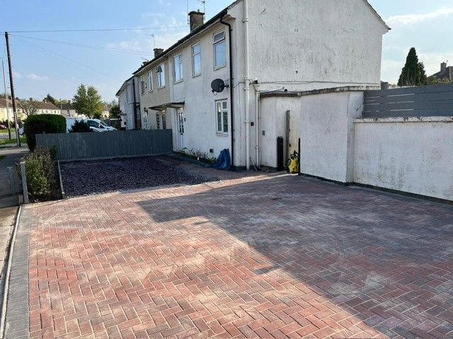 Property photo 3 of 18 Image