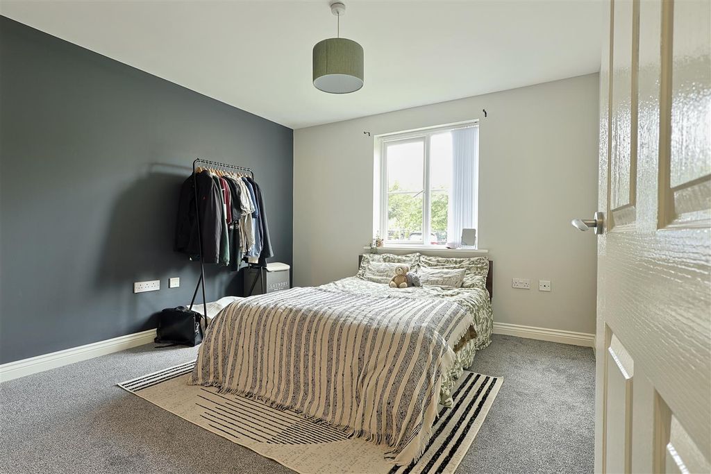 Property photo 2 of 12 9Adf65Be-5716-4C78-Adb7-Cbda4Fc1555D_1_201_A.Jpeg