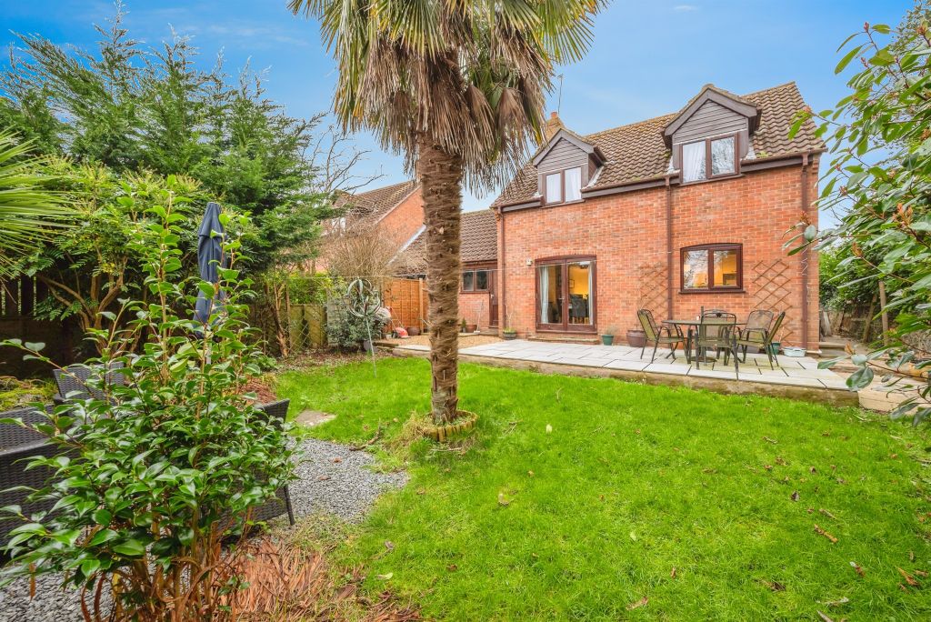 Property photo 2 of 17