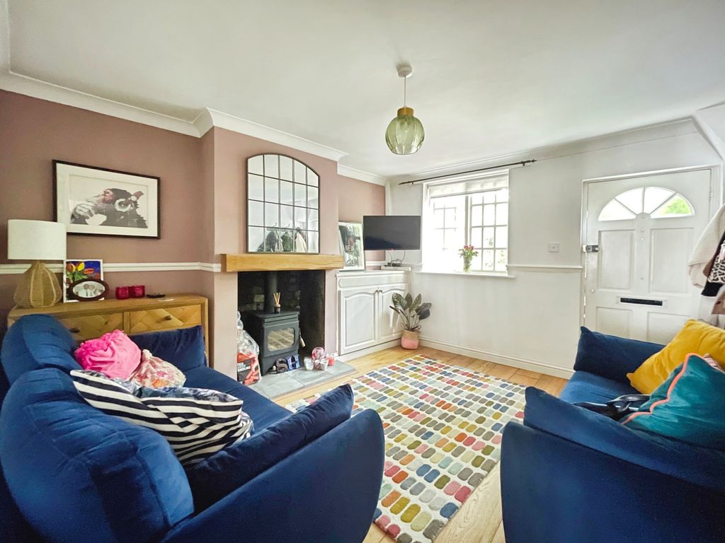 Property photo 3 of 9 7