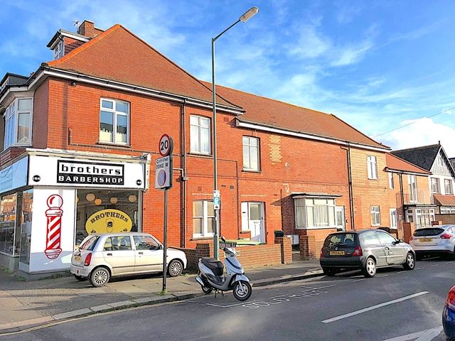 Property photo 1 of 5