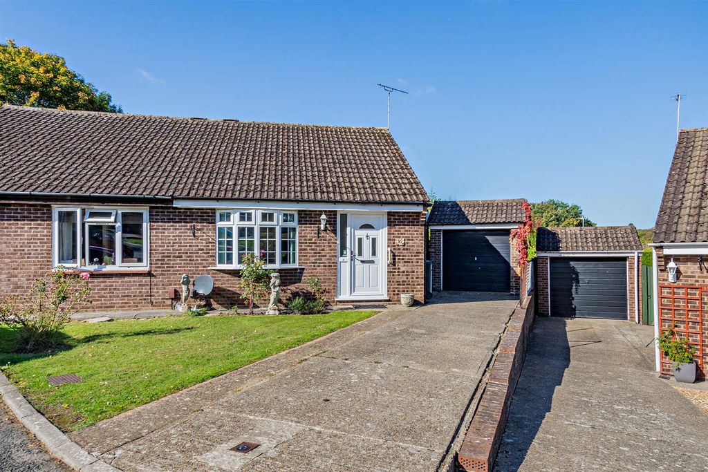 Property photo 1 of 15 8666732-Exterior08-800.Jpg