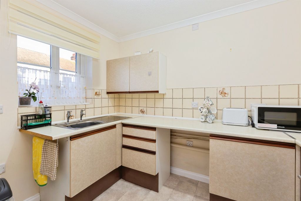 Property photo 3 of 16