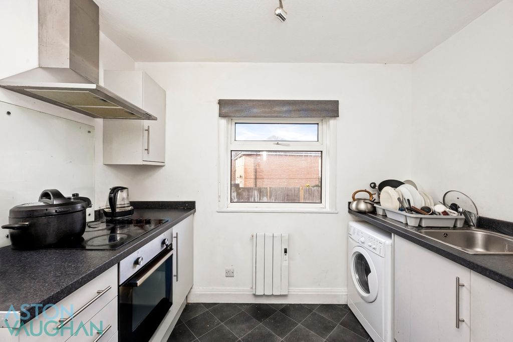 Property photo 2 of 8 4688211