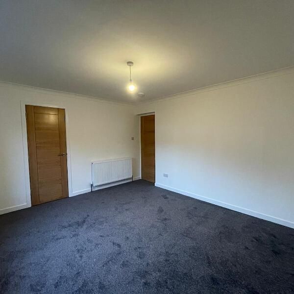 Property photo 3 of 11 Bedroom