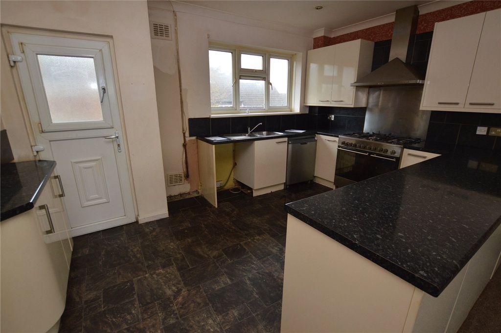 Property photo 2 of 8 Picture No. 01