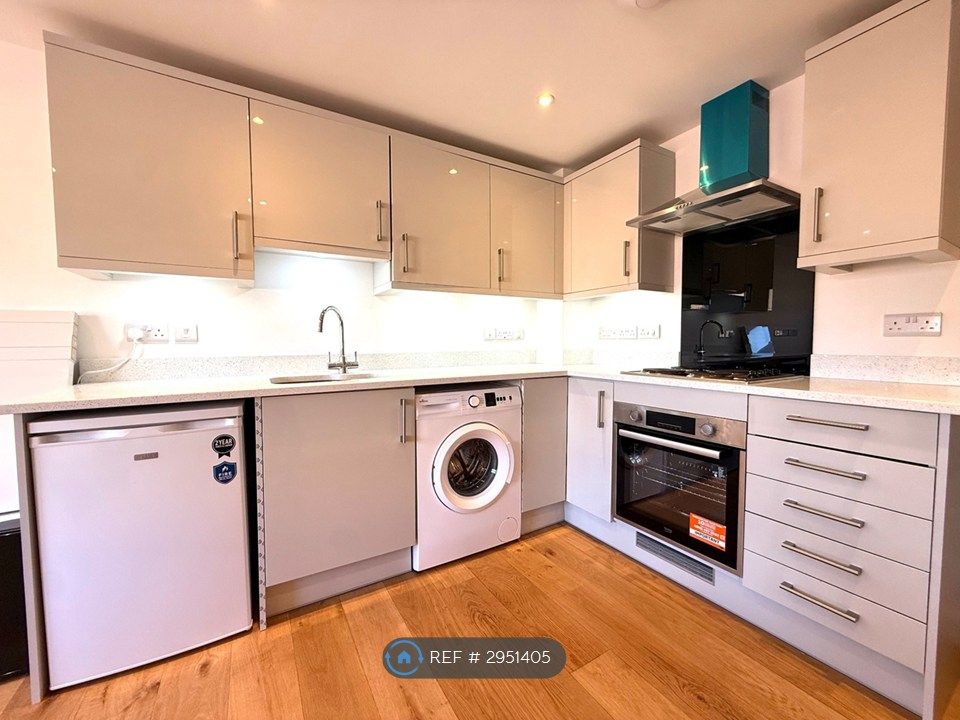 Property photo 2 of 6