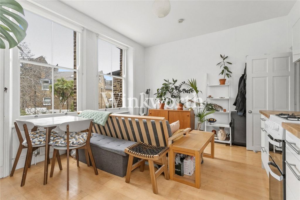 Property photo 2 of 13 Picture No. 14