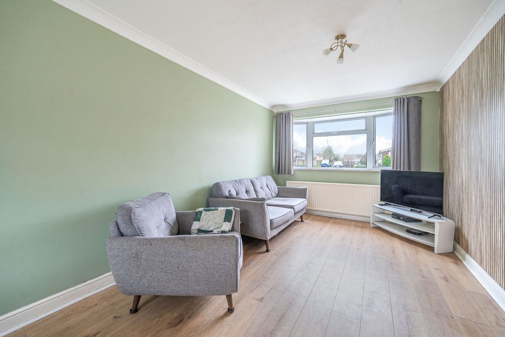 Property photo 3 of 19