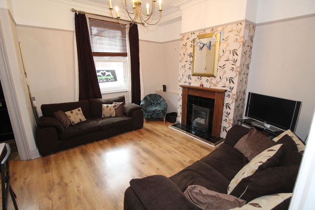 Property photo 3 of 24