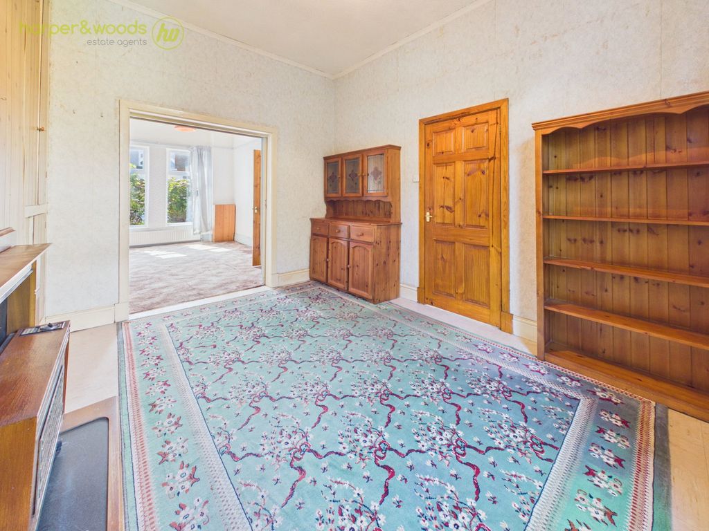 Property photo 3 of 34