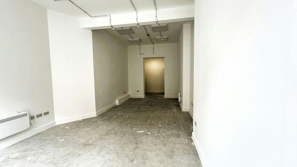 Property photo 3 of 10 3 Paddington Street London W1U 5Qd  Internal 3.Jpeg