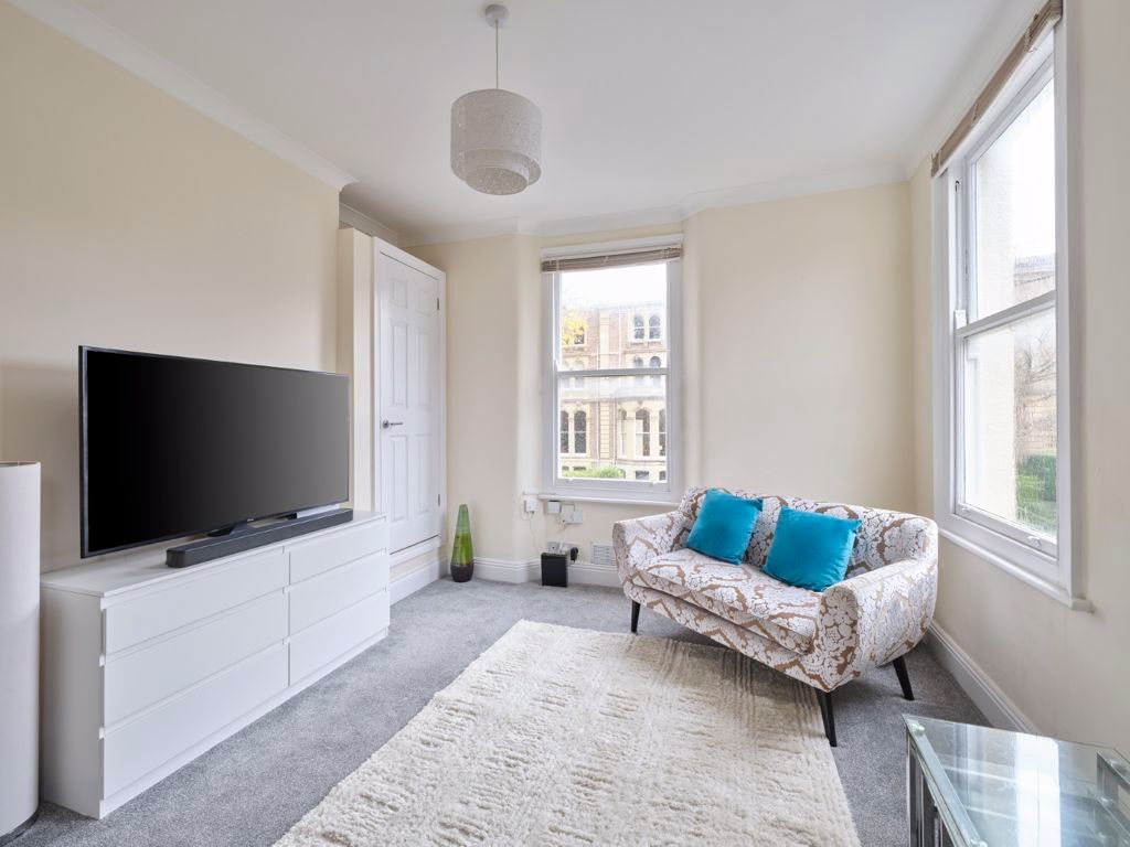 Property photo 2 of 10 Living Room