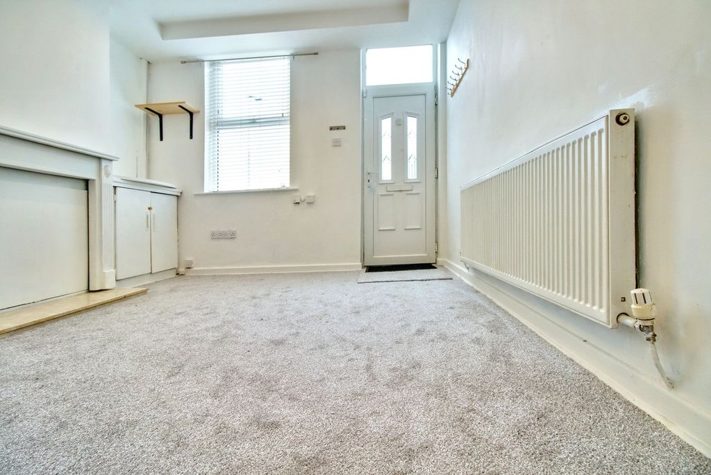 Property photo 3 of 26