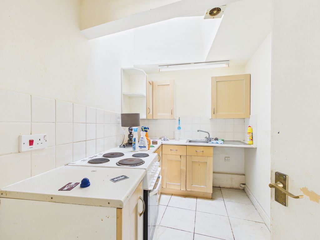 Property photo 3 of 6