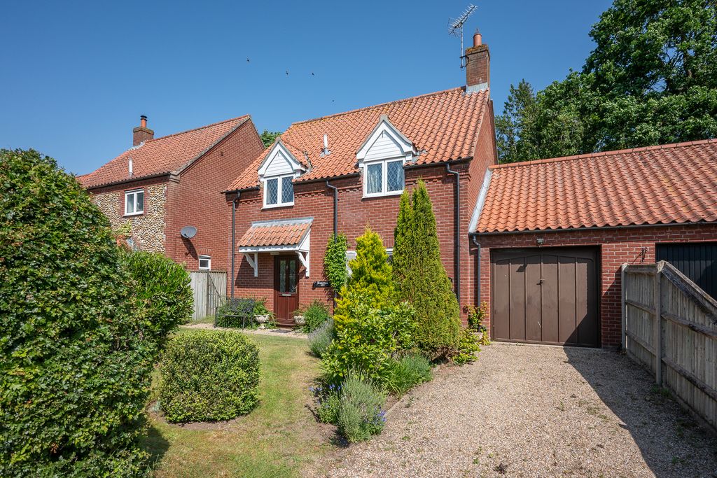 Property photo 1 of 16 67Cthestreet,Hindolveston-3