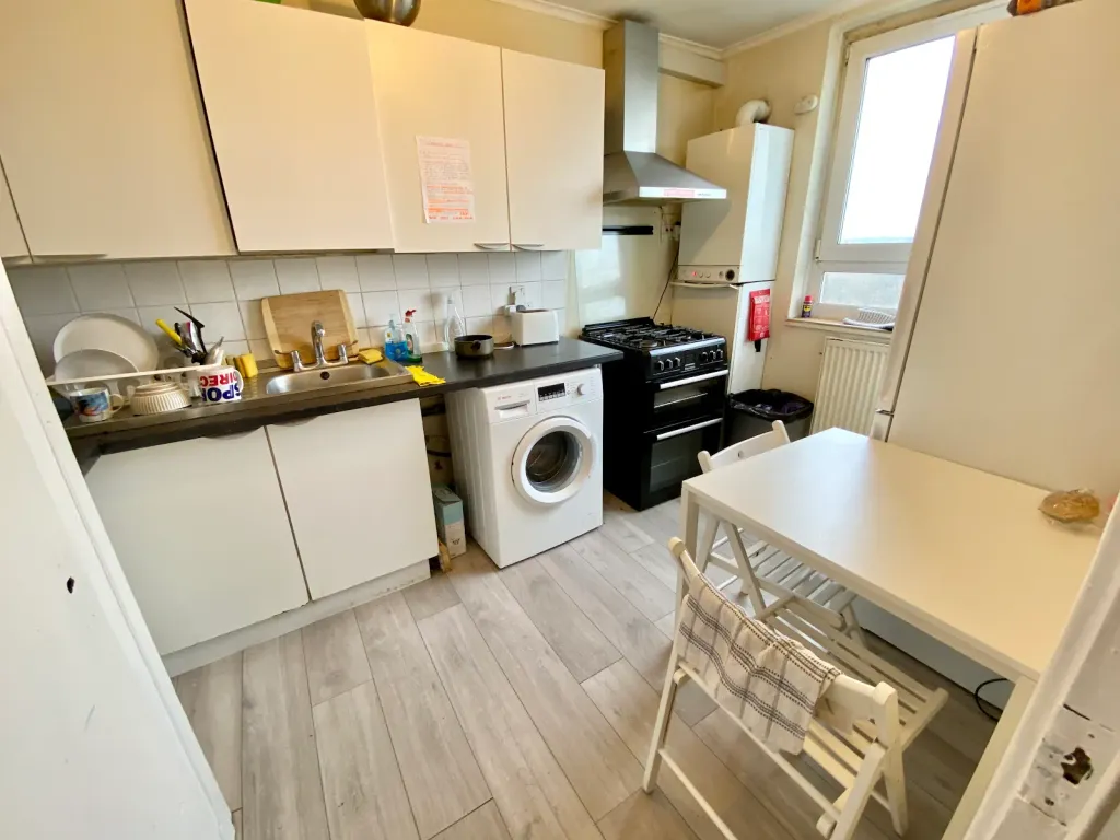 Property photo 3 of 6