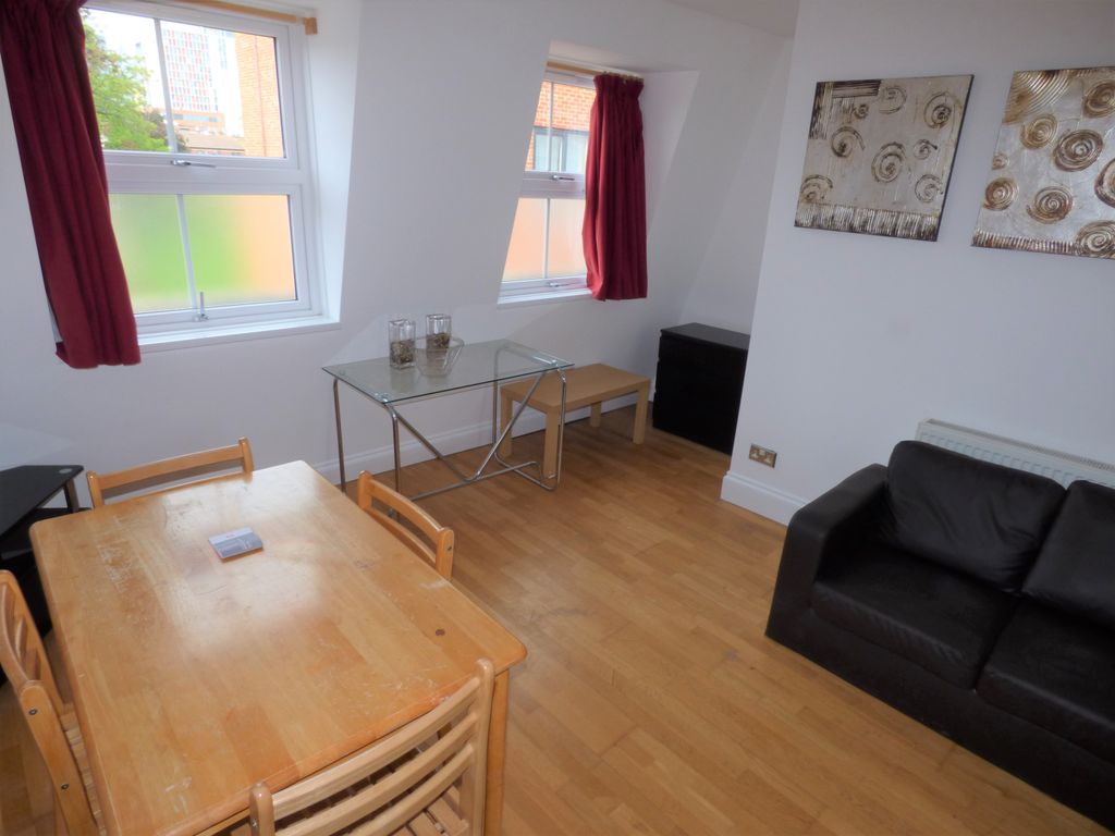 Property photo 2 of 11
