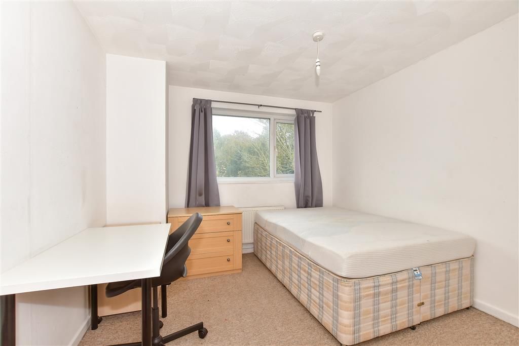 Property photo 3 of 10 Bedroom 1