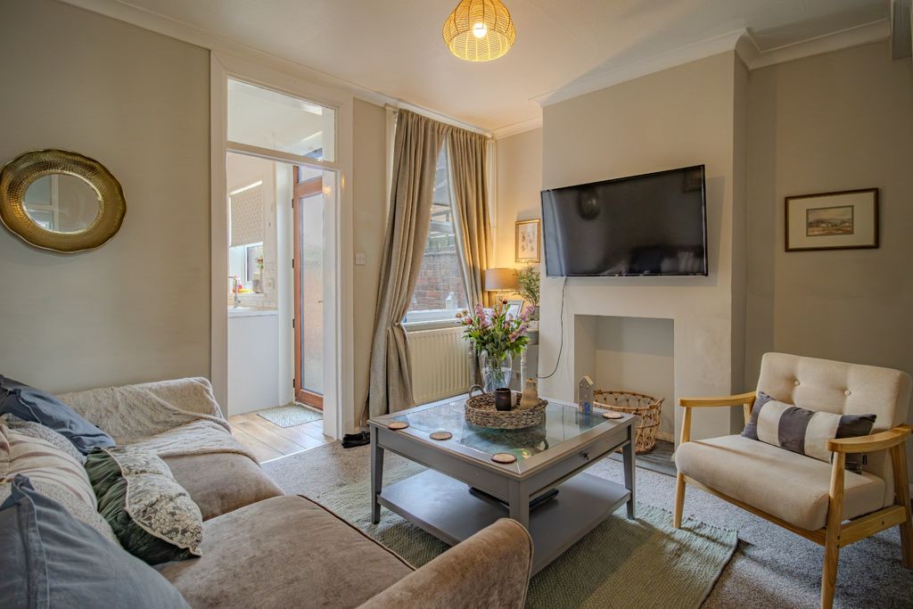 Property photo 3 of 13 5204605