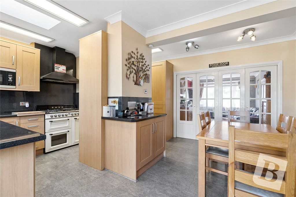 Property photo 2 of 19 Kitchen/Diner